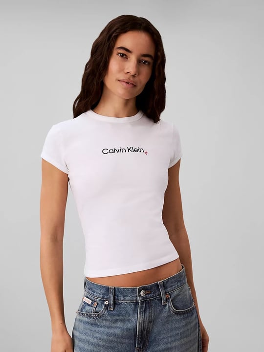 Calvin Klein Calvin Klein Kadın Slim Fit Esnek Pamuklu Yuvarlak Yaka Simli Kalp Logo Baskılı Beyaz T-Shirt LV047H835G-YAF