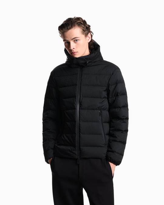 Emporio Armani Emporıo Armani Erkek Kapüşonlu Yaka % 100 Kuş Tüyü Kapitoneli Siyah Mont EM003043 AF15384-UC001