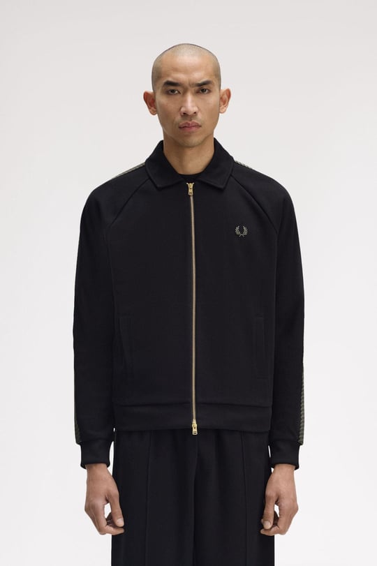 Fred Perry Fred Perry Erkek Normal Kalıp Çentikli Yaka Logo İşlemeli Omuzları Şerit Çizgili Siyah Ceket J1318-102