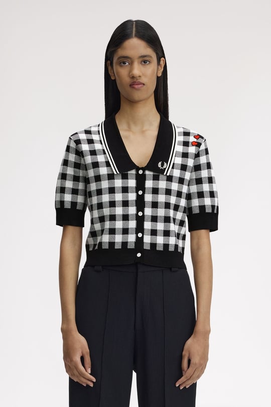 Fred Perry Fred Perry Kadın Normal Kalıp Kare Desenli Yakası Logo İşlemeli Kısa Kollu Siyah Gömlek SK2134-102