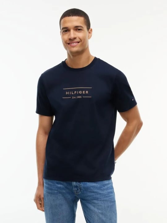 Tommy Hilfiger Tommy Hilfiger Erkek Regular Fit Esnek Pamuklu İnterlok Örme Logolu Bisiklet Yaka Kısa Kollu Lacivert T-Shirt MW0MW44880-DW5