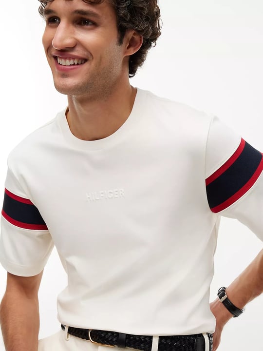 Tommy Hilfiger Tommy Hilfiger Erkek Regular Fit Esnek Pamuklu Bisiklet Yaka Kısa Kollu Ekru T-Shirt MW0MW44918-Z00