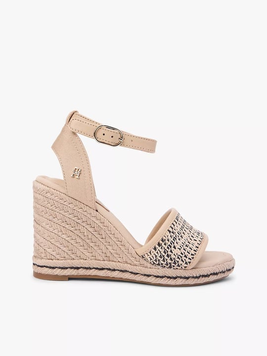 Tommy Hilfiger Tommy Hilfiger Kadın Yüksek Platform Tabanlı Açık Burunlu Bej Sandalet FW0FW09471-0F5