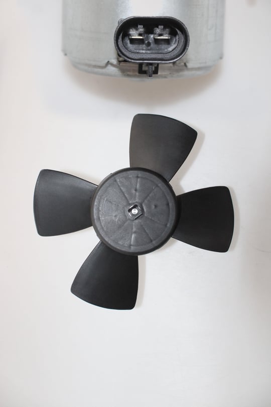 FAN MOTORU ASTRA F CORSA B X14SZ C14SE TEK MOTOR