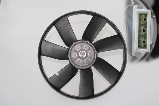 FAN MOTORU GOLF III IV CADDY II PASSAT 93 99 IBIZA II 1.4 1.8 1.9TDI 2.0 (REZİSTANSLI)