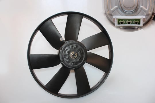 FAN MOTORU GOLF III IV CADDY II PASSAT CORDOBA 93 99 IBIZA II 1.8 1.9TDI (REZİSTANSLI)