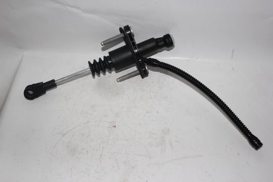 HİDROLİK DEBRİYAJ MERKEZİ ÜST ASTRA G-H  98>