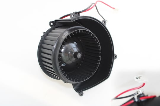 KALORİFER MOTORU ASTRA G 98> ASTRA H 04> ZAFIRA A 97> DELPHİ TİP 148x75MM RHD (KABLOLU)