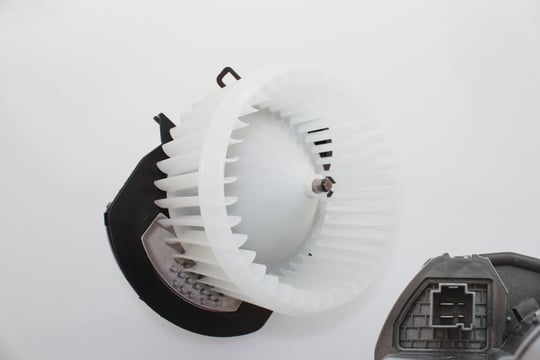 KALORİFER MOTORU TOUAREG (KONTROL ÜNİTELİ)