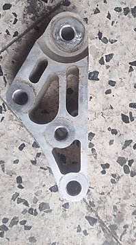 ŞANZIMAN KULAK BAĞLANTI BRAKETİ DOBLO 1.6 MJT