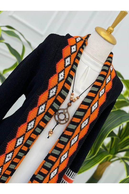 Kilim Desen Püsküllü Hırka 7338 Siyah
