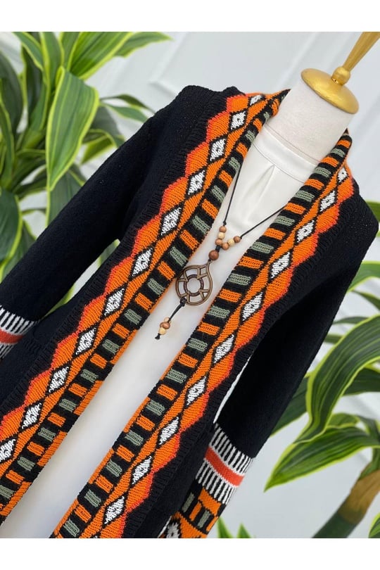 Kilim Desen Püsküllü Hırka 7338 Siyah