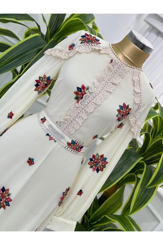 Nakışlı Omuz Dantel Elbise 3576 Beyaz