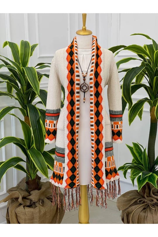 Kilim Desen Püsküllü Hırka 7338-Ekru
