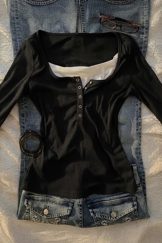 Siyah Henley Yaka Ekli Grunge Y2K Uzun Kollu Crop