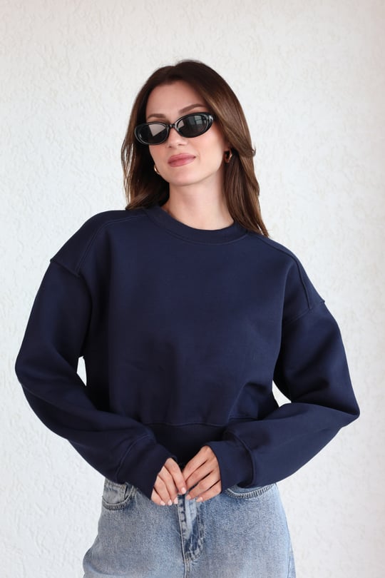 O Yaka Basic Crop Sweat