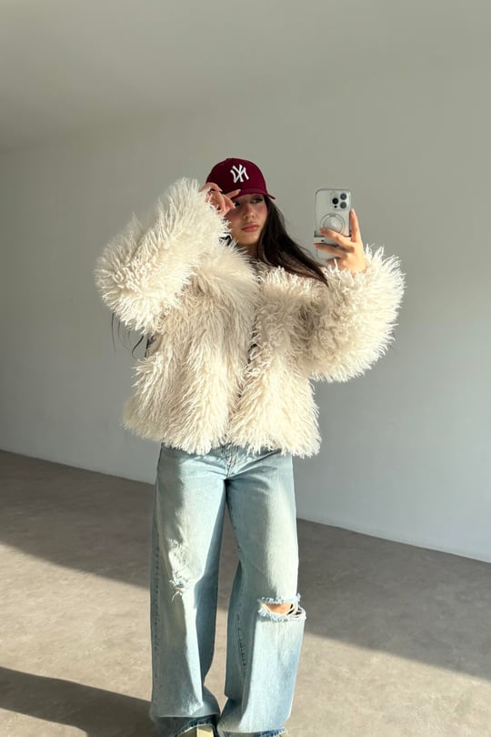 Angus Ekru Yakalı Kürk