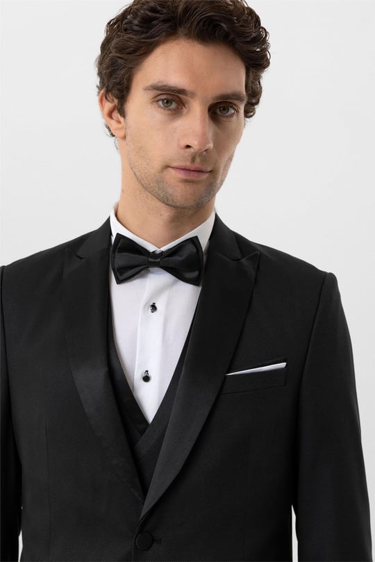 Siyah Slim Fit Armürlü Sivri Yaka 6 Drop Smokin & Damatlık
