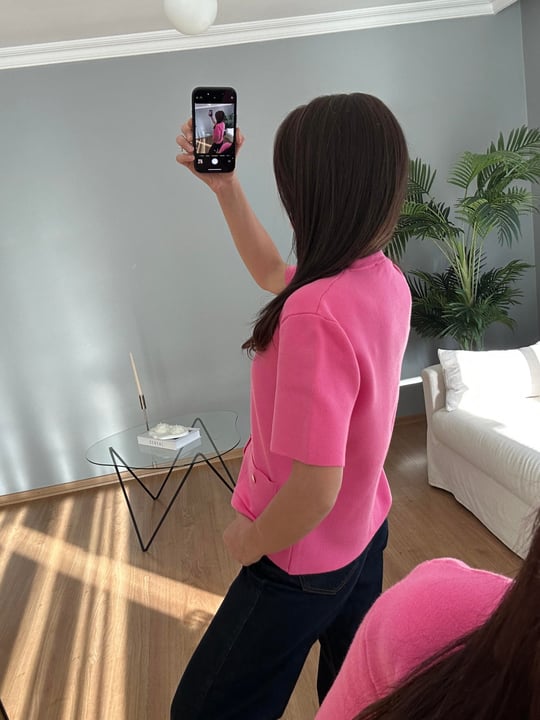 Alina Pembe Triko