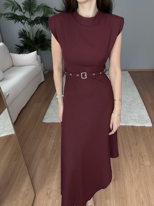 Bordo Asimetrik Kemerli Elbise 