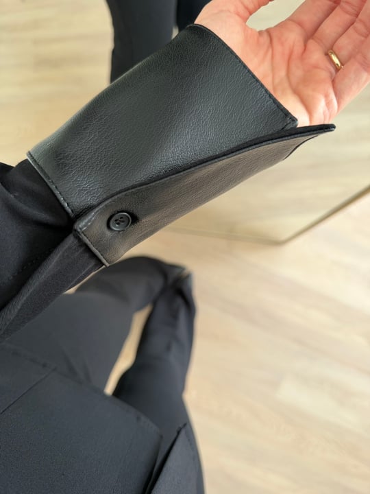Dilvin Vatkalı Deri Detaylı Gömlek 