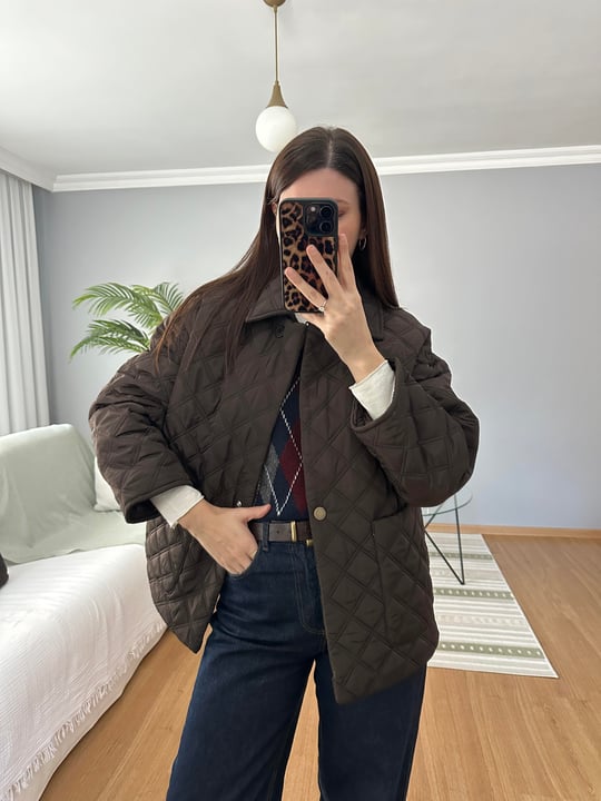 Kahve Rengi Atkılı Kapitone Mont 