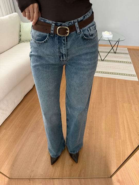 Kemerli Düz Kesim Mavi Jean