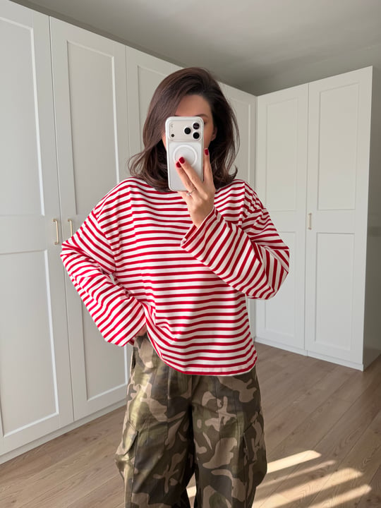 Kırmızı Beyaz Çizgili Sweatshirt 