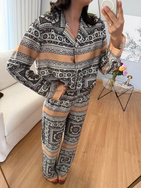 Nuria Saten Dokulu Desenli Takım