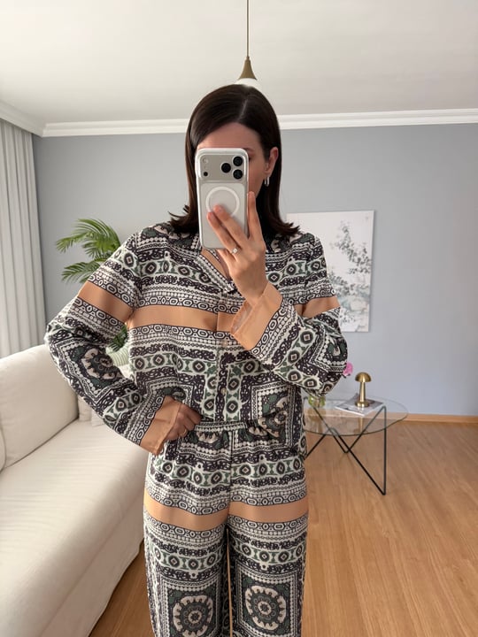 Nuria Saten Dokulu Desenli Takım