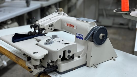 YUKI CM-1190 Çift Dilli Gizli Baskı Dikiş Makinası
