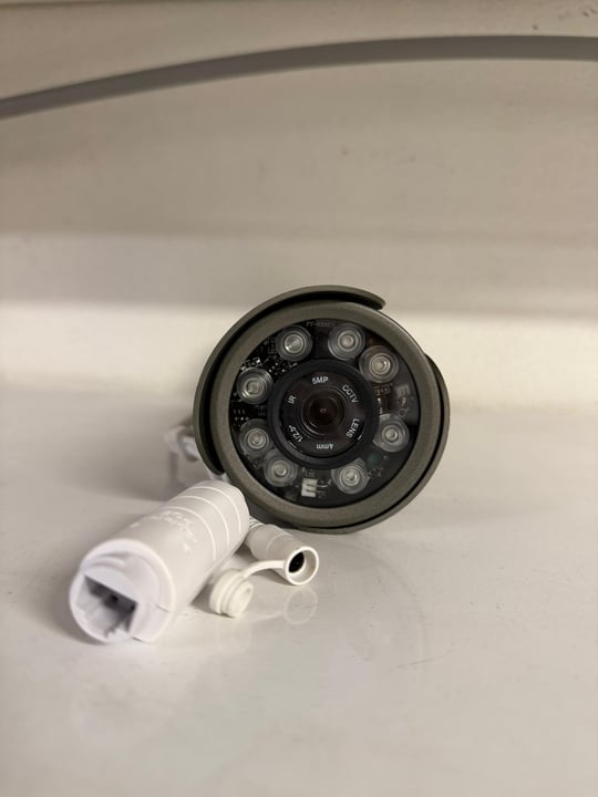 Vivotek IP8332-C