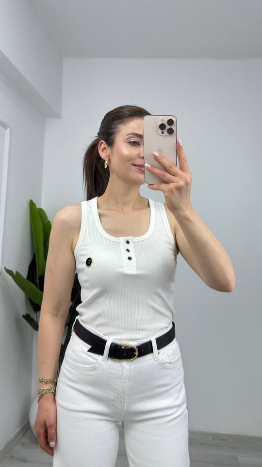1999 Düğme Ve Broş Detalı Fitilli Atlet Ekru
