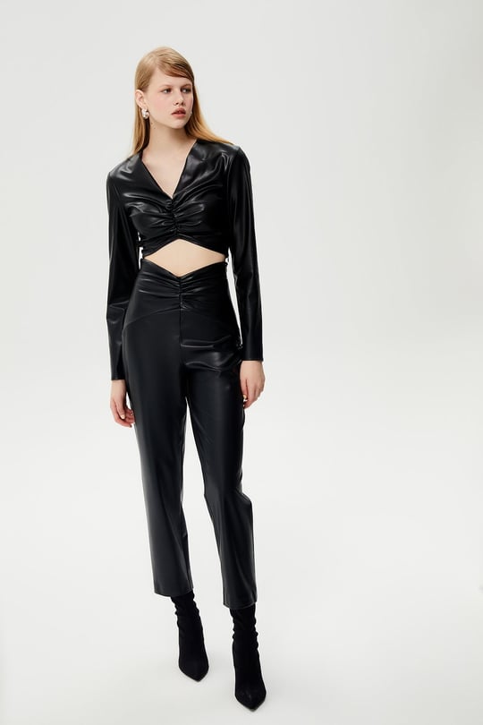 Drape Detaylı Siyah Suni Deri Pantolon Online Sipariş