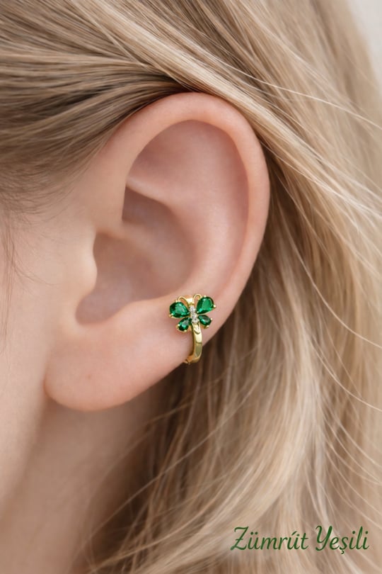 Kelebek Figürlü Halka Piercing 10 mm – Zirkon Taşlı Helix & Kıkırdak Piercing, Minimal Gold