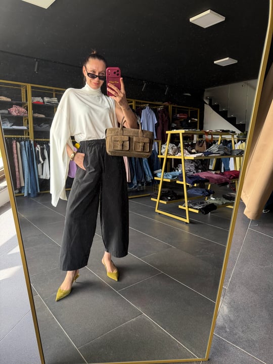 Kos Model Siyah Pantolon