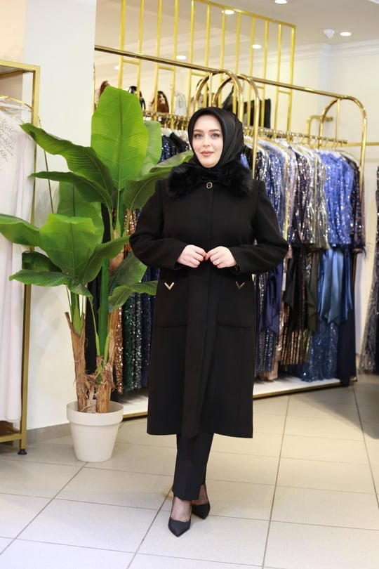 3321 KOD SUNİ KÜRKLÜ KISA KABAN SİYAH