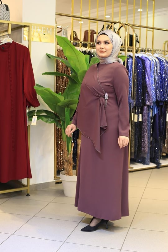 3554 KOD ŞİFON PELERİNLİ ELBİSE MOR