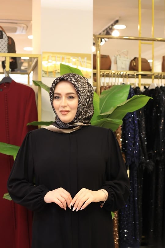 9502/11 KOD KLASİK DESEN ARMİNE SAF İPEK EŞARP SİYAH