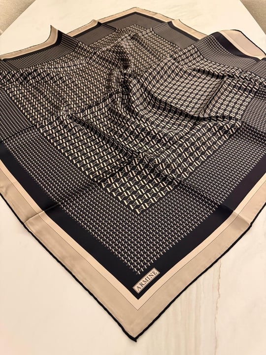 9502/11 KOD KLASİK DESEN ARMİNE SAF İPEK EŞARP SİYAH