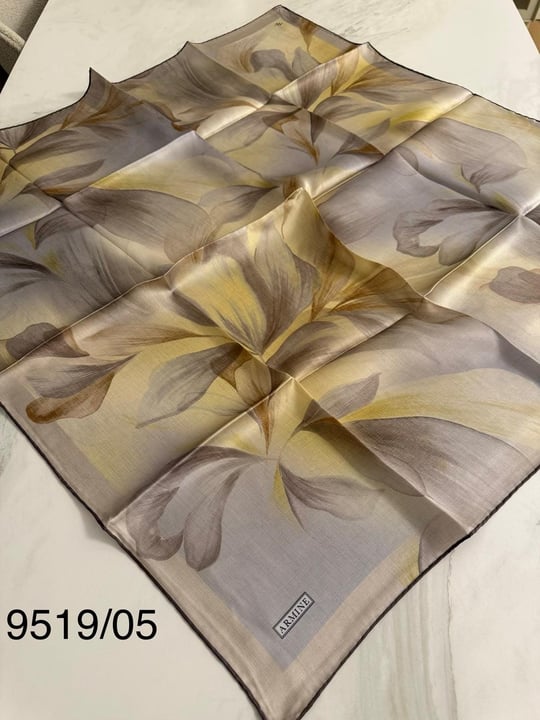 9519/05 KOD ÇİÇEK DESEN ARMİNE SAF İPEK EŞARP GRİ