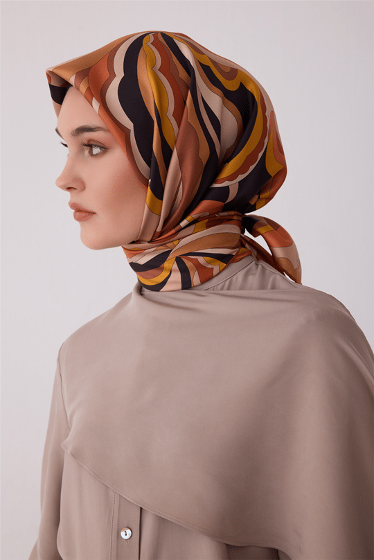 Açık Kahve Soyut Desen %100 Twill İpek Eşarp 4414-30