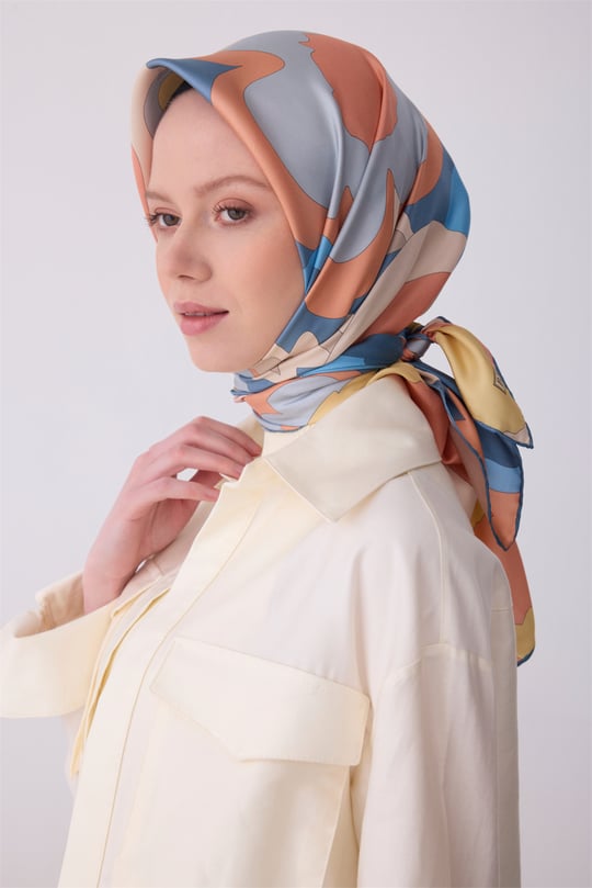 Çok Renkli Çiçek Desen %100 Twill İpek Eşarp 4306 - 07
