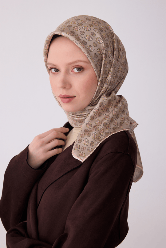 Belli Bej Etnik Desen %100 Twill İpek Eşarp 4308-54