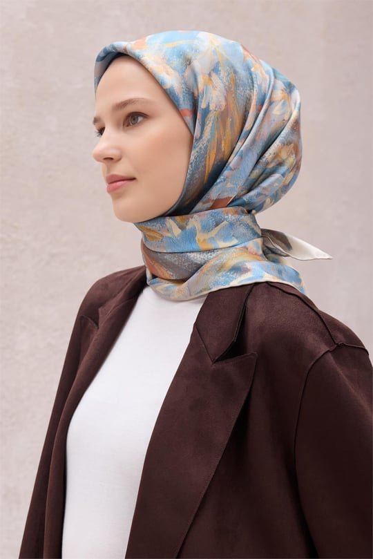 {URUNSEO_TITLE} | BELLI | BELLİ İPEK EŞARP | BELLİ ÇİÇEK DESEN İPEK EŞARP 4217D (TWILL) İNDİGO - 83