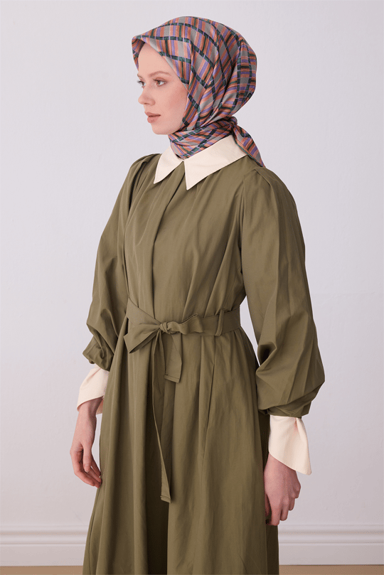 Belli Çok Renkli Geometrik Desen %100 Twill İpek Eşarp 4302-82
