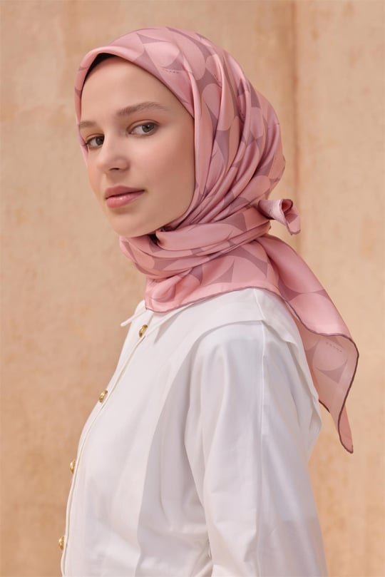 {URUNSEO_TITLE} | BELLI | BELLİ İPEK EŞARP | BELLİ GEOMETRIK DESEN İPEK EŞARP 4117D TWILL - 86