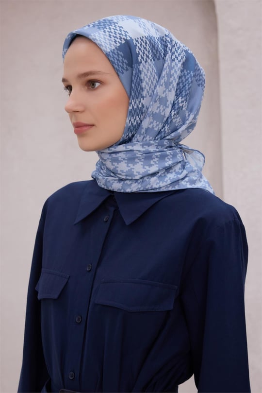 {URUNSEO_TITLE} | BELLI | POLYESTER EŞARP | BELLİ KAZAYAĞI DESENİ NOVA SOĞUK MAVİ EŞARP 1000
