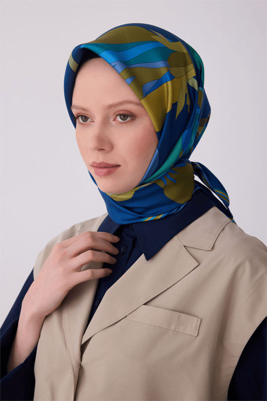 Belli Lacivert Çiçek Desen %100 Twill İpek Eşarp 4303-80