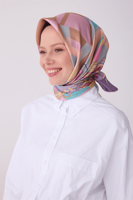 Belli Pembe Obje Desen %100 Twill İpek Eşarp 4300-84